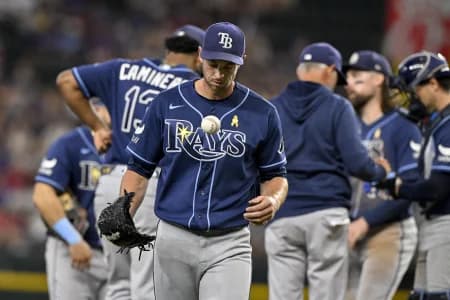 Tampa Bay Rays relief pitcher Steven Matz (32) is pulled from the game against the Texas Rangers during the fifth inning at Globe Life Field.