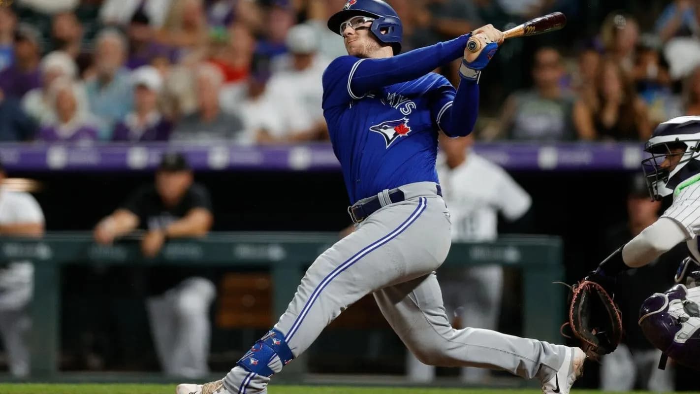 Danny Jansen gets a hit for the Blue Jays
