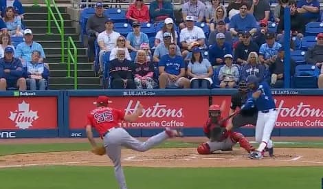 Kiner-Falefa first home run as a Blue Jay