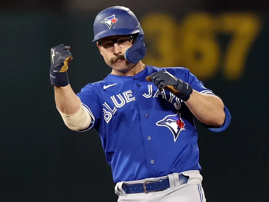 Schneider makes another incredible play #mlb #bluejays