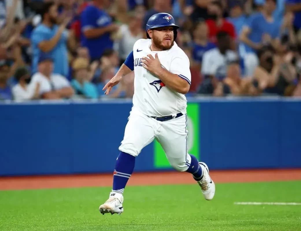Finally Alejandro Kirk gets a homerun #bluejays #mlb