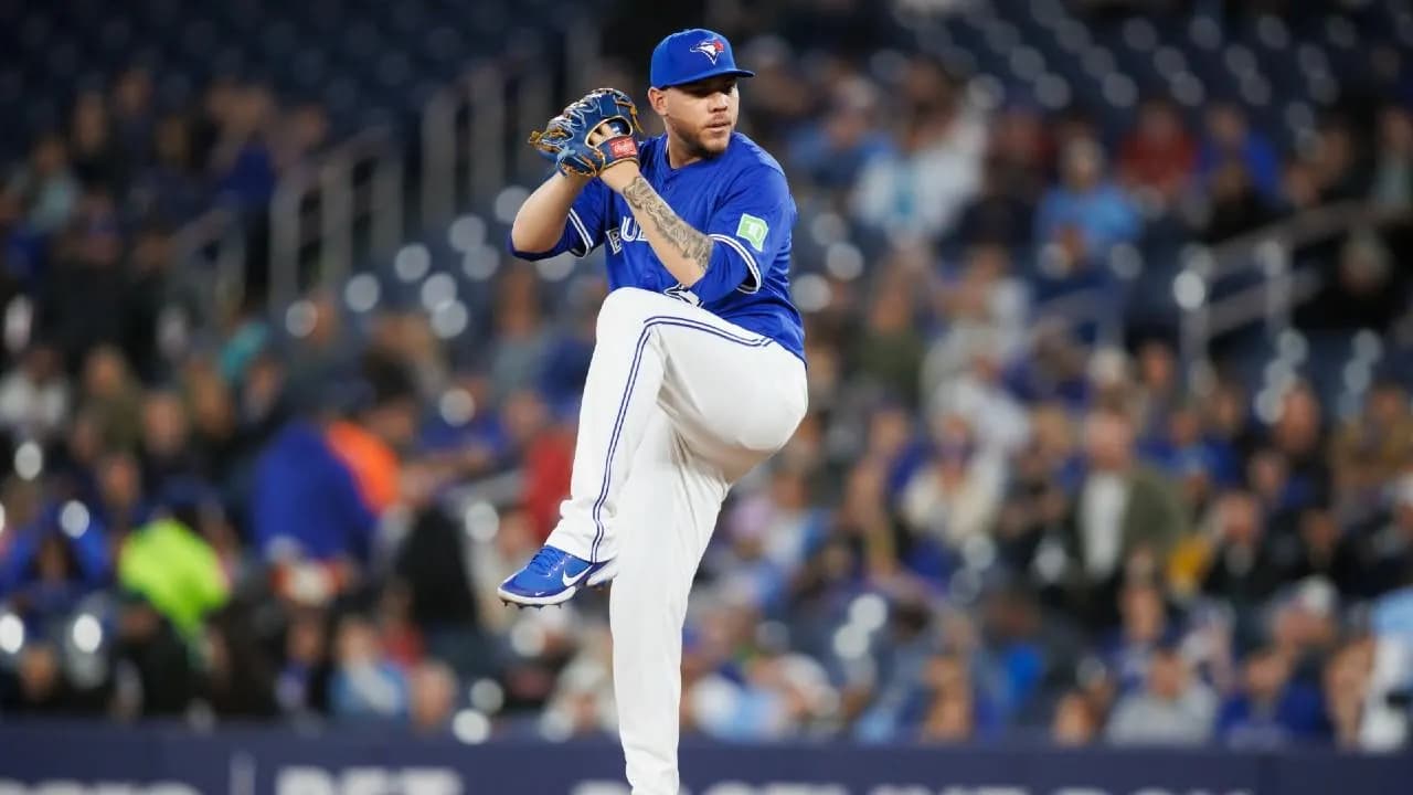 Rodriguez pitching for the Jays #mlb #bluejays