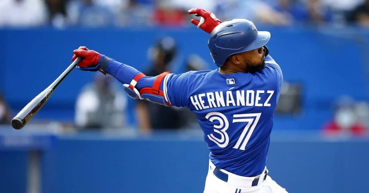 Hernandez with the Blue Jays #bluejays #mlb