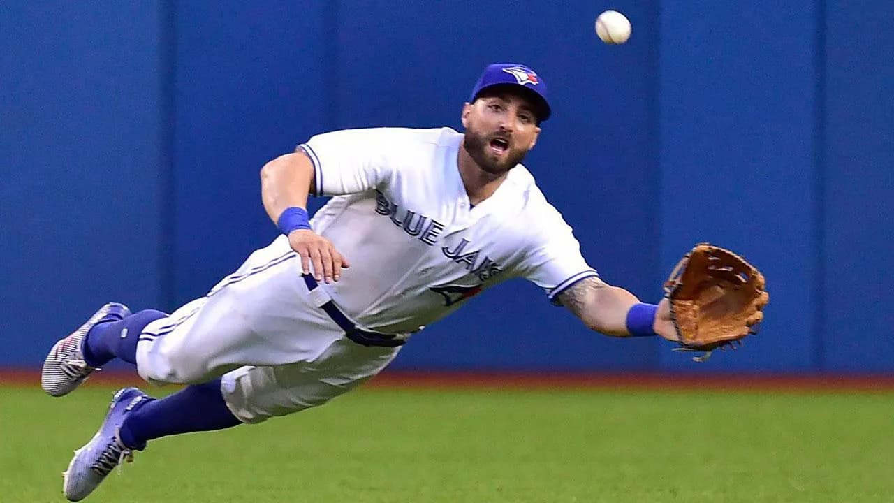 Pillar diving for a ball #bluejays #mlb