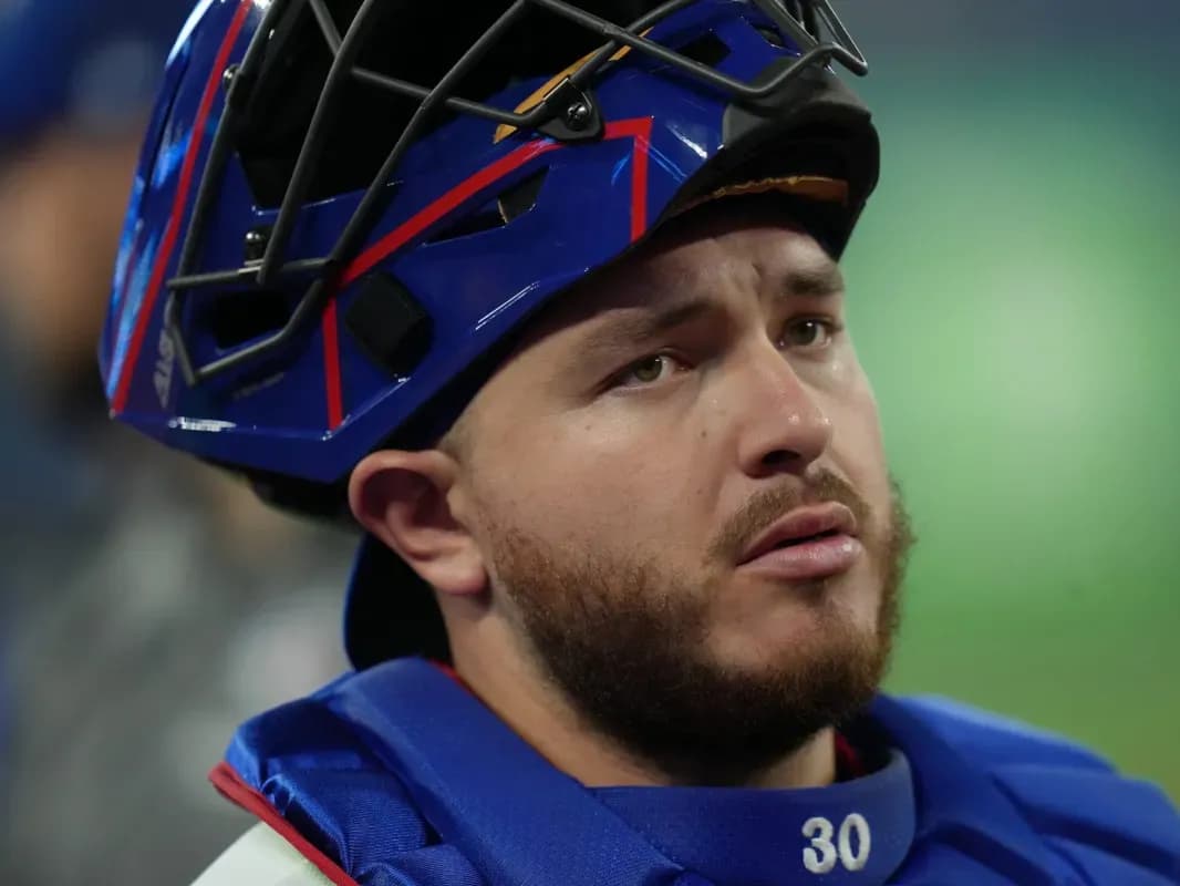 Kirk catching for the Blue Jays #bluejays #mlb