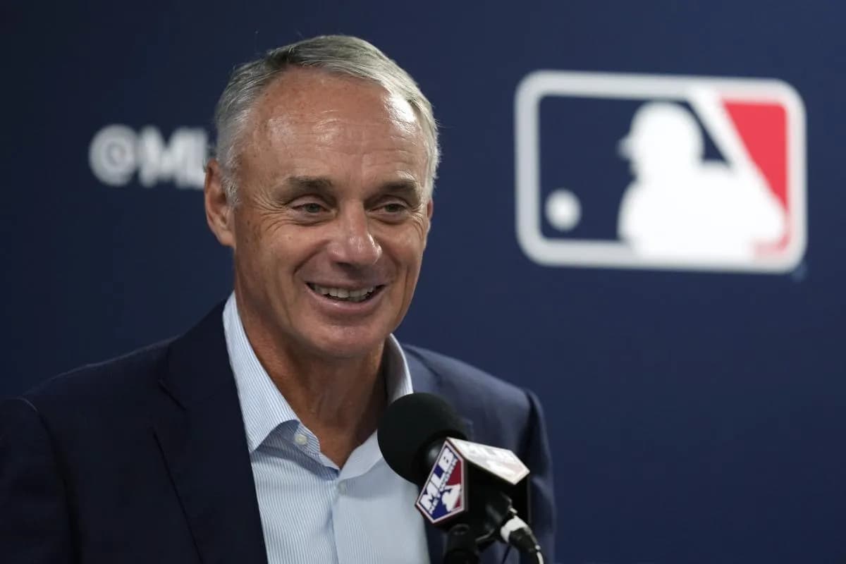 MLB commissioner Rob Manfred looking to end broadcast blackouts #bluejays #mlb