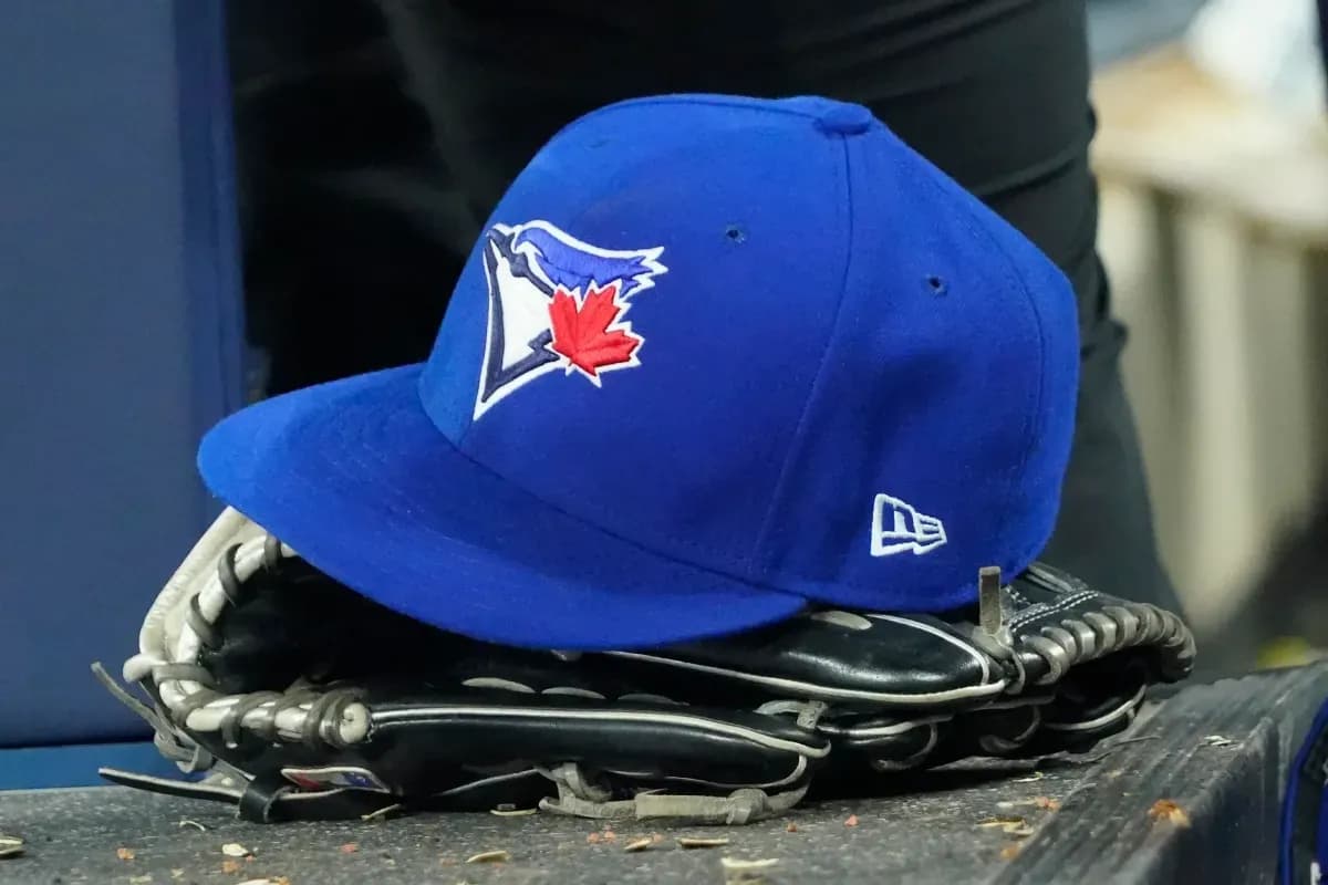 The Blue Jays sign Jorge Gonzalez to minor league deal #bluejays #mlb