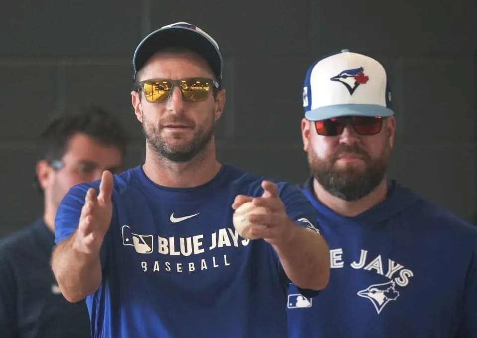 Bleu Jays announce pitcher Max Scherzer has gone down with an injury #bluejays #mlb