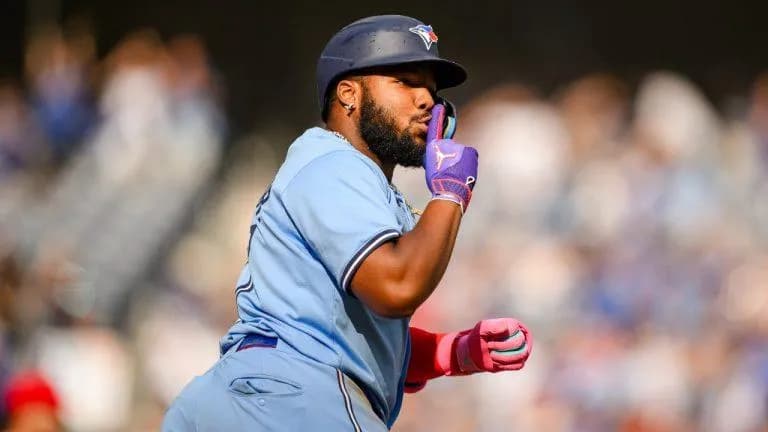 Vladimir Guerrero Jr has officially signed his new contract #bluejays #mlb