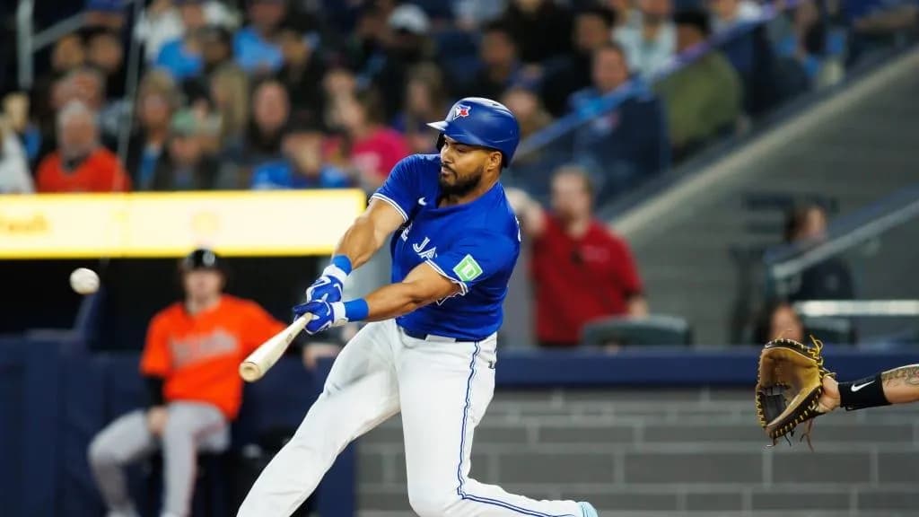 Blue Jays Anthony Santander out with an injury against the Mairners ##bluejays #mlb