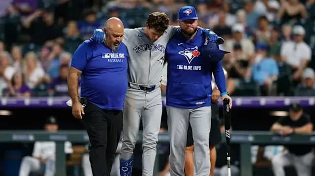 Blue Jays outfielder Joey Loperfido being helped off the field after taking fastball to the knee #bluejays #mlb