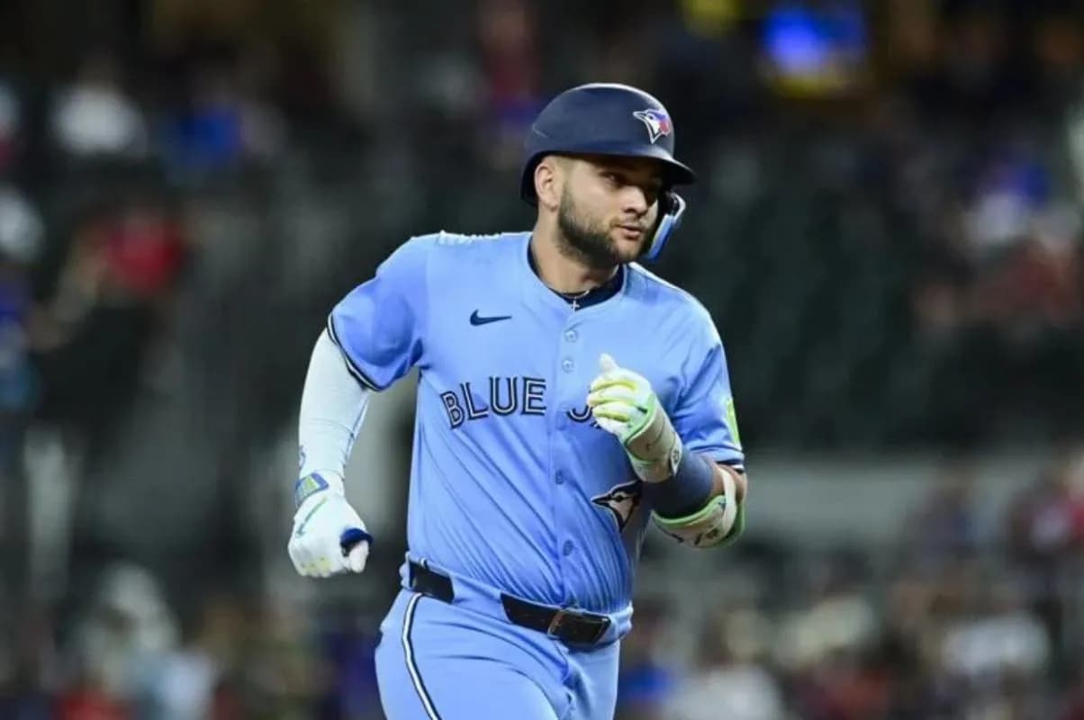 Blue Jays shortstop Bo Bichette snubbed on MLB Networks mid season top 10 shortstops rankings #bluejays #mlb
