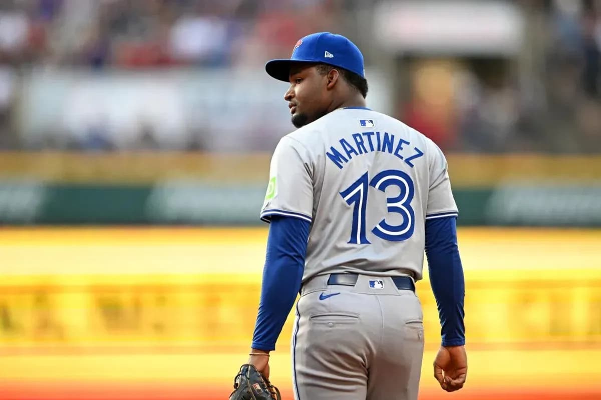 Blue Jays prospect Orelvis Martinez at risk of losing his spot in Toronto after rough season#Yankees #BlueJays #Bellinger #Scherzer #Tipping #Pitch