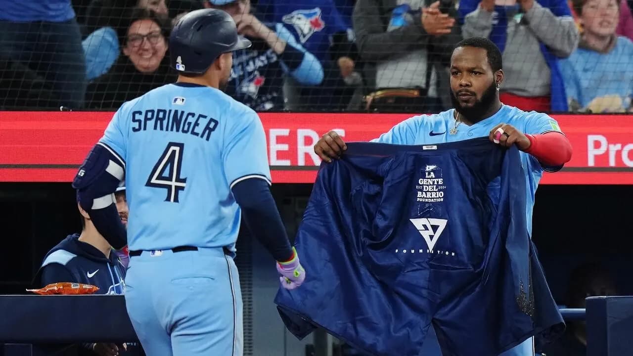 Jamie Cambell announces George Springer batting gloves are headed to the Hall of Fame #bluejays #mlb