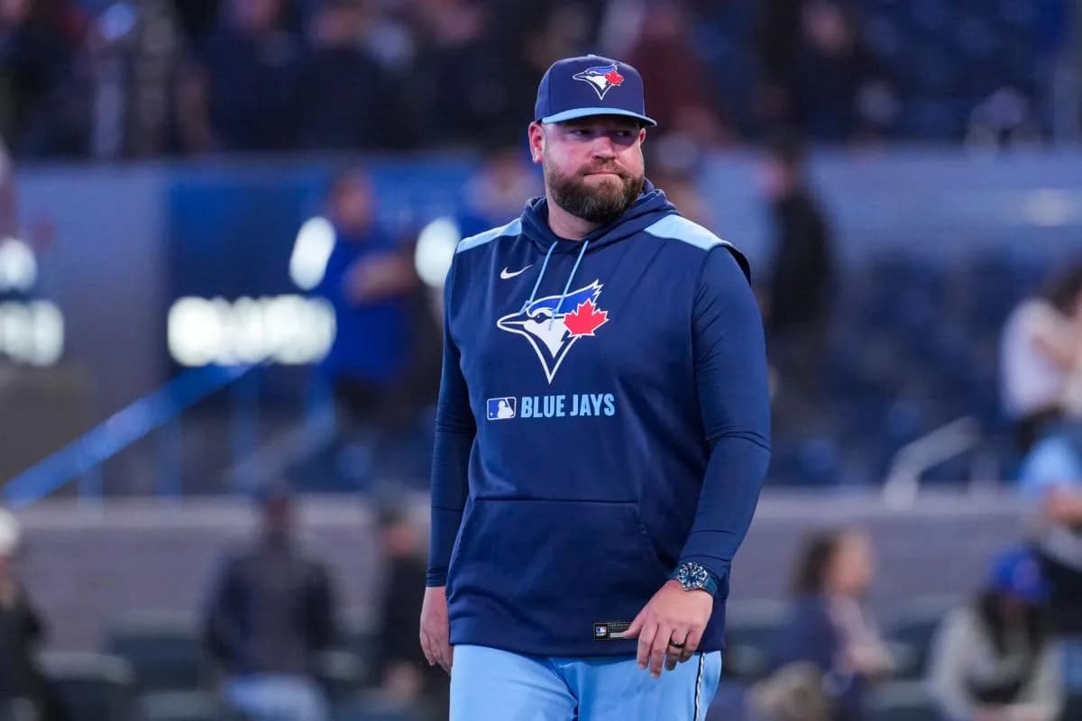 Blue Jays manager John Schneider responds to fans booing him yesterday #bluejays #mlb