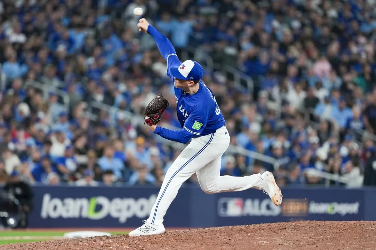 Toronto Blue Jays pitcher Braydon Fisher (63) delivers a pitch in the seventh inning against the Seattle Mariners during game two of the ALCS round for the 2025 MLB playoffs at Rogers Centre