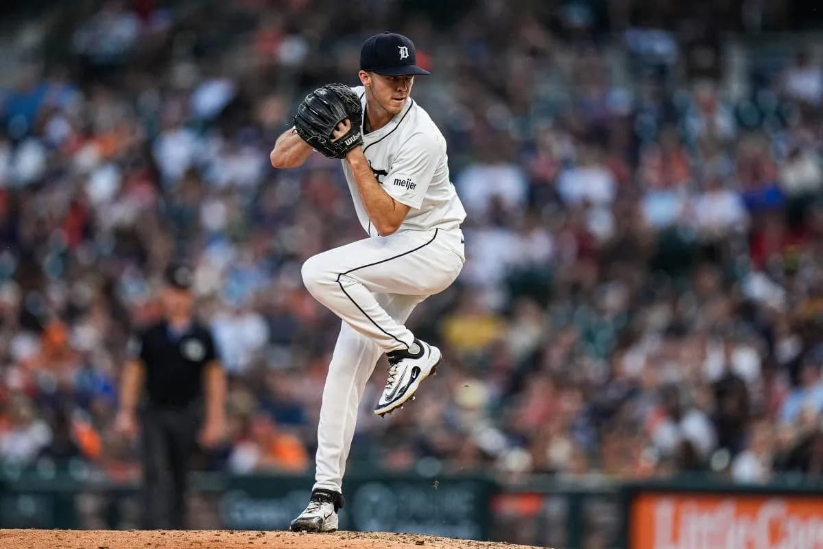 Detroit Tigers pitcher Chase Lee (53) throws against Arizona Diamondbacks during the sixth inning at Comerica Park in Detroit on Tuesday, July 29, 2025.