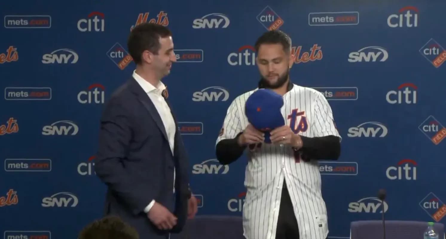 Bo Bichette speaks on the city of New York during Mets press conference