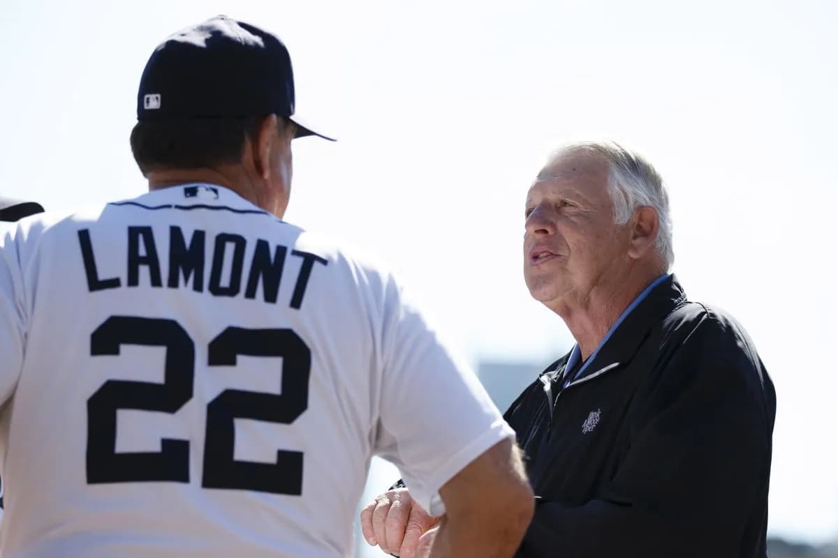 Detroit Tiger former player Mickey Lolich and bench coach Gene Lamont (22) before the game against the Chicago White Sox Comerica Park.