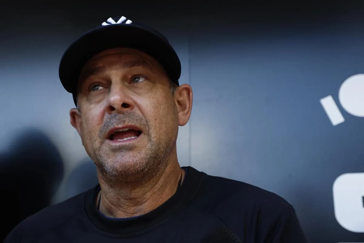 New York Yankees manager Aaron Boone speaks before a baseball game against the Chicago White Sox at Rate Field.