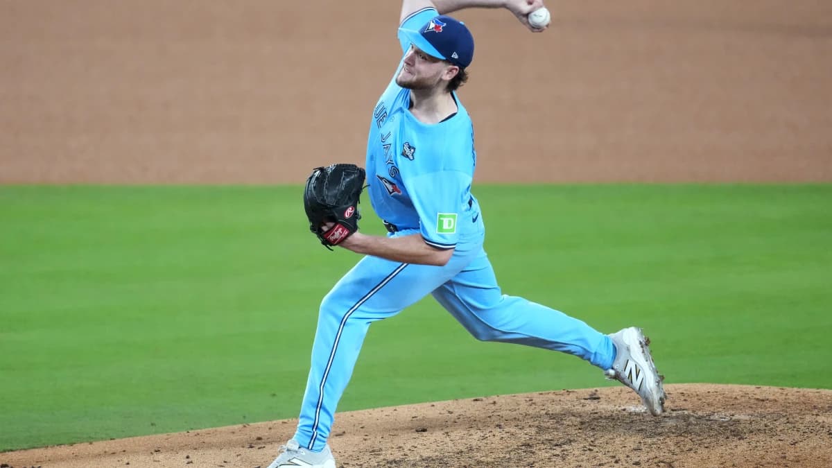 Toronto Blue Jays pitcher Trey Yesavage (39) pitches against the Los Angeles Dodgers in the fifth inning during game five of the 2025 MLB World Series at Dodger Stadium.