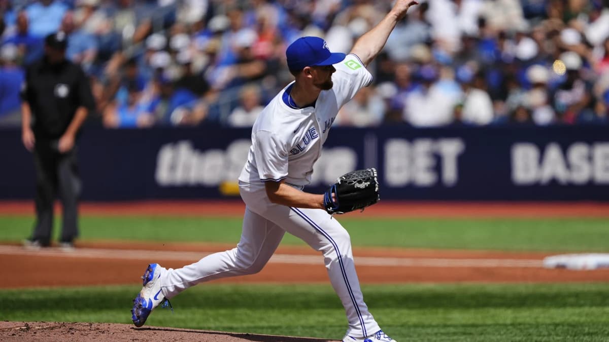 Toronto Blue Jays starting pitcher Eric Lauer (56) pitches to the San Francisco Giants during the first inning at Rogers Centre.