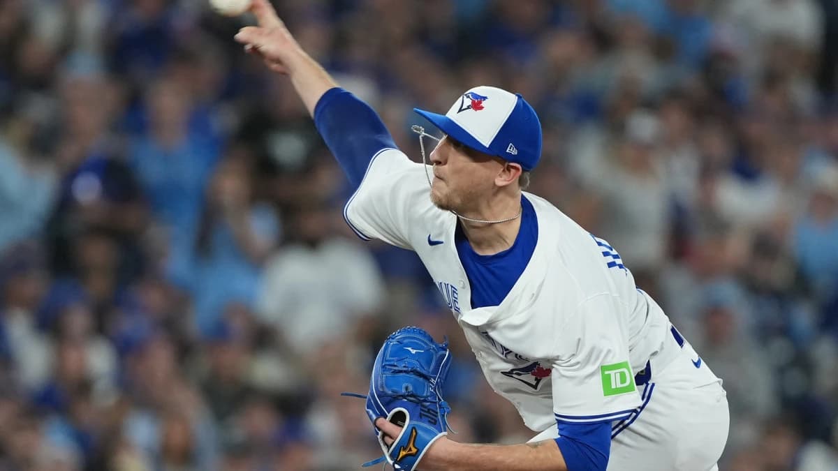 Toronto Blue Jays pitcher Jeff Hoffman (23) throws in the eighth inning against the Seattle Mariners during game six of the ALCS round for the 2025 MLB playoffs at Rogers Centre.