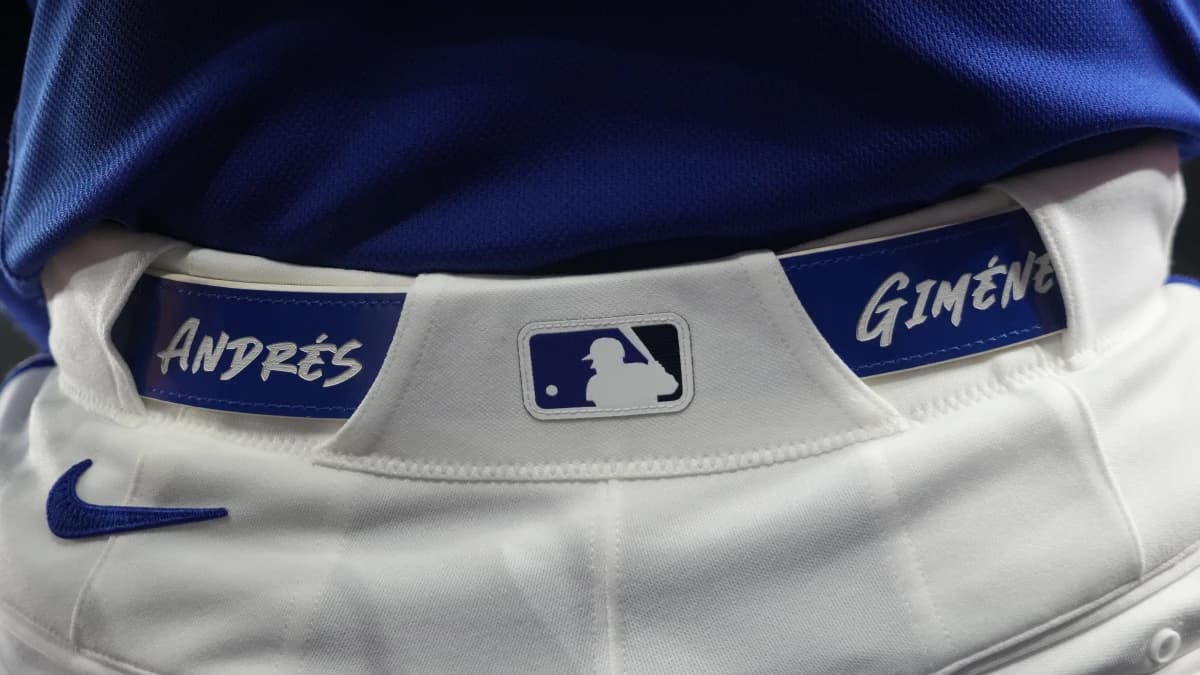 The belt worn by Toronto Blue Jays shortstop Andres Gimenez (0) during a game against the Tampa Bay Rays at Rogers Centre.