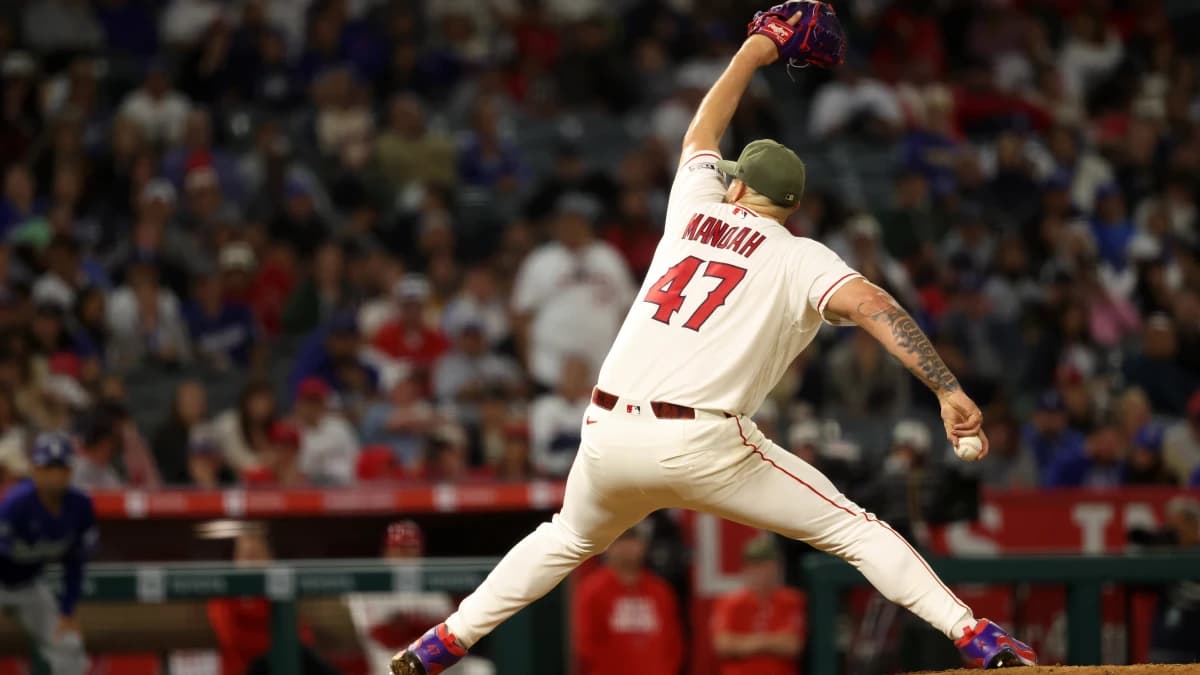 Los Angeles Angels pitcher Alek Manoah (47) pitches during the eighth inning against the Los Angeles Dodgers at Angel Stadium.