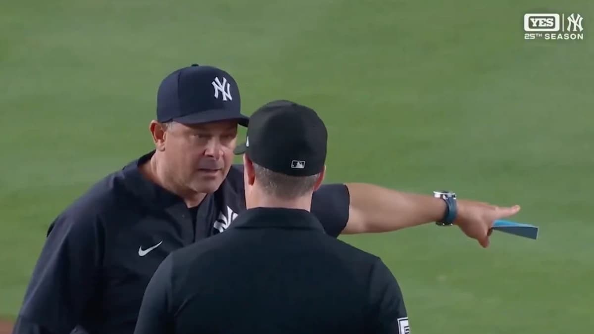 Aaron Boone ejected against the Blue Jays