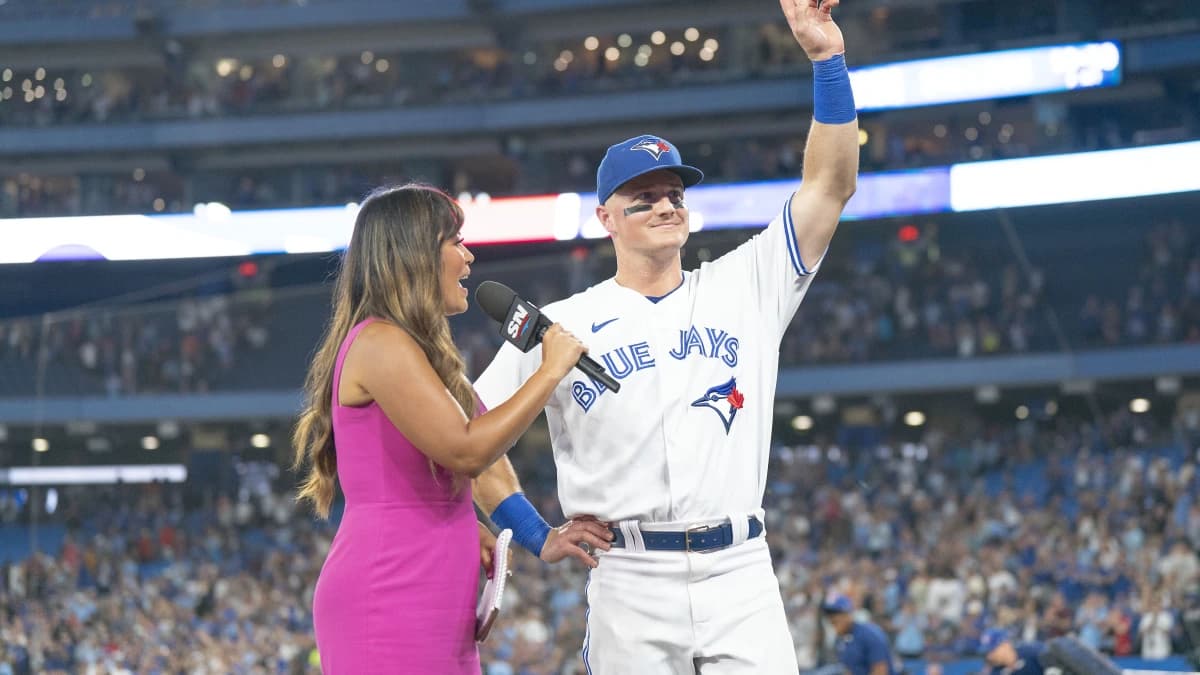 Toronto Blue Jays third baseman Matt Chapman (26) acknowledges the crowd during an interview with Hazel Mae of Sportsnet against the Detroit Tigers at Rogers Centre.