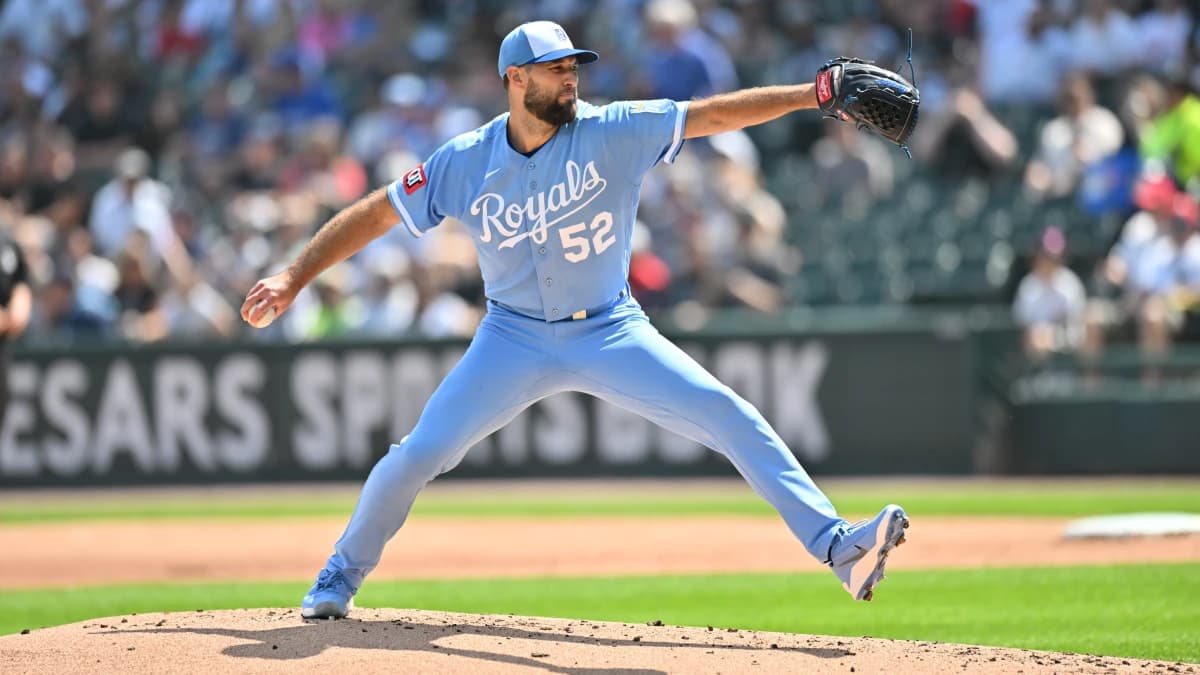 Kansas City Royals pitcher Michael Wacha (52) throws against the Chicago White Sox during the first inning at Rate Field