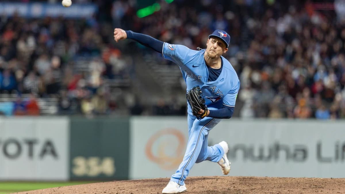 Toronto Blue Jays pitcher Jeff Hoffman (23) throws a pitch during the seventh inning against the San Francisco Giants at Oracle Park.