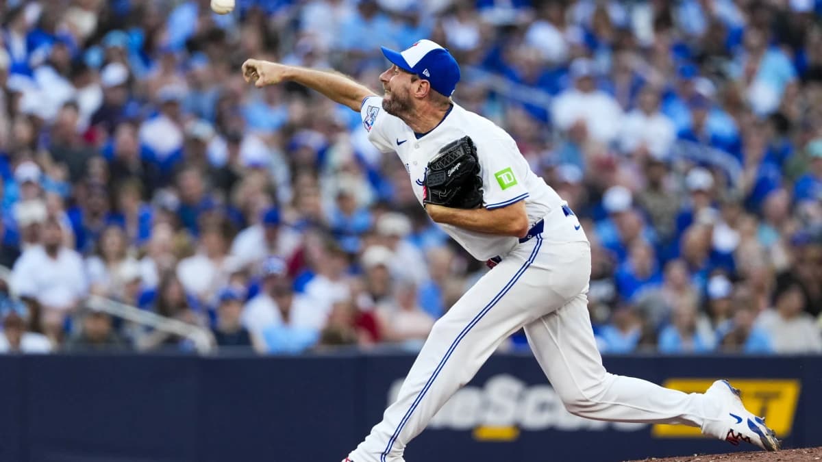 Toronto Blue Jays pitcher Max Scherzer (31) pitches against the Philadelphia Phillies during the third inning at Rogers Centre.