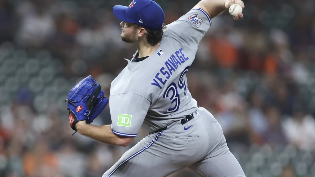 Toronto Blue Jays starting pitcher Trey Yesavage (39) delivers a pitch during the first inning against the Houston Astros at Daikin Park.