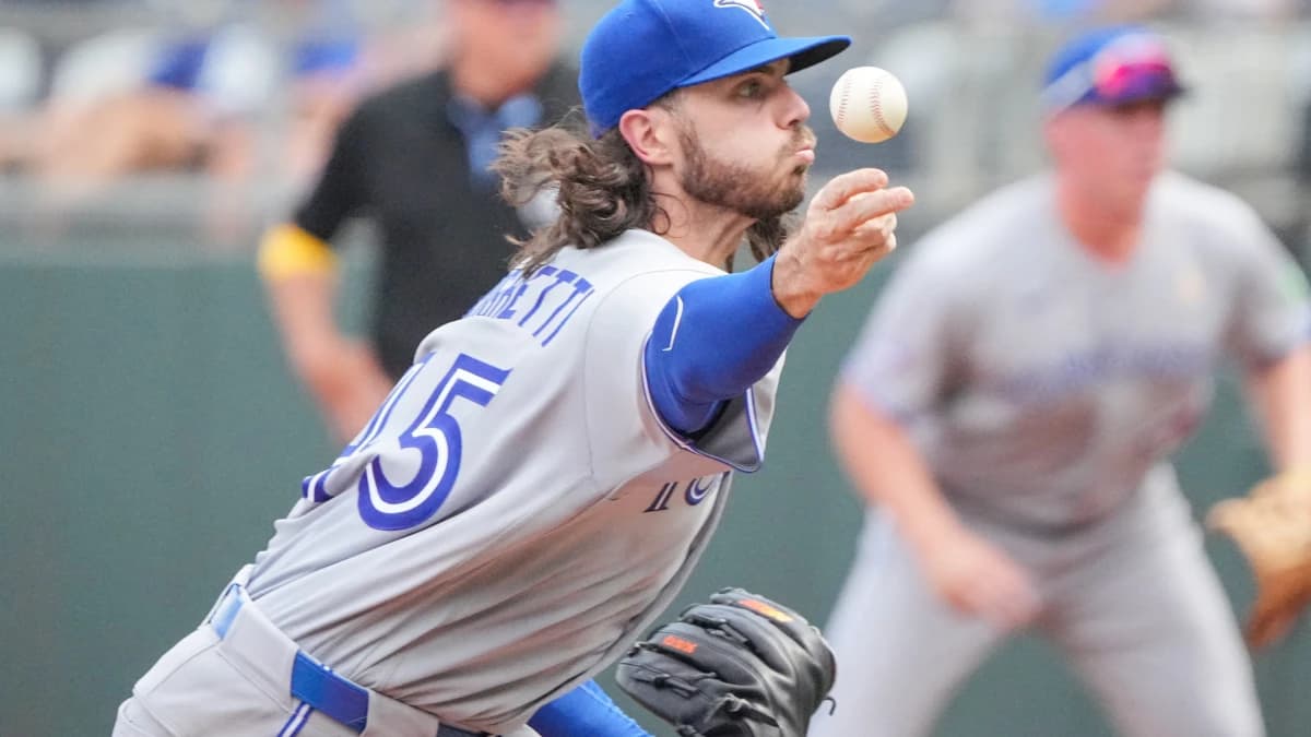 Toronto Blue Jays starting pitcher Spencer Arrighetti (45) delivers a pitch against the Kansas City Royals during the first inning at Kauffman Stadium.