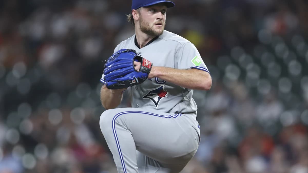 Toronto Blue Jays starting pitcher Trey Yesavage (39) delivers a pitch during the second inning against the Houston Astros at Daikin Park.