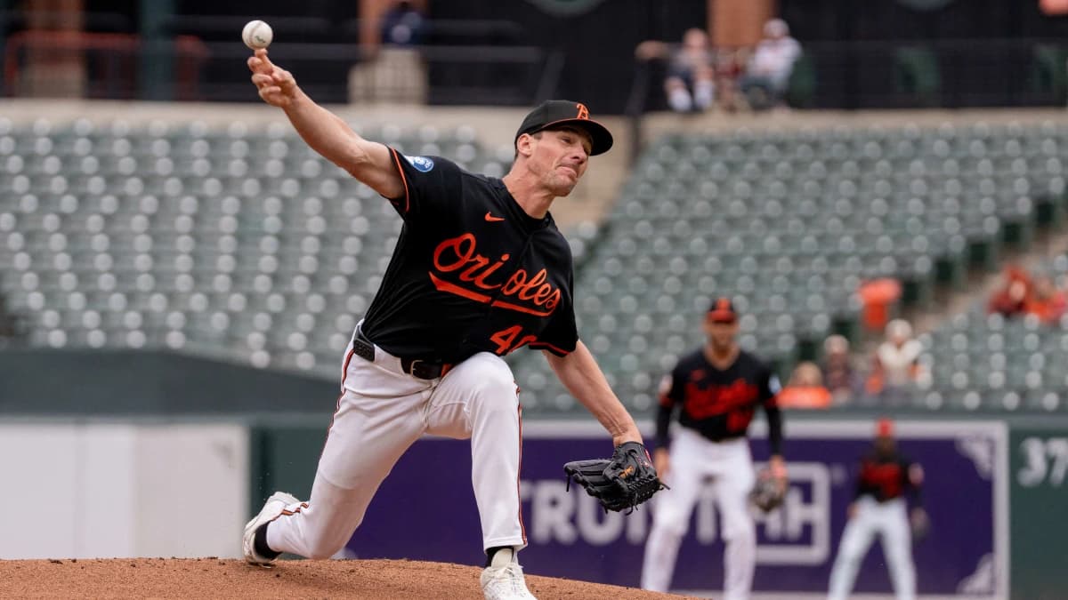 Baltimore Orioles pitcher Chris Bassitt (40) delivers a pitch during the first inning at Oriole Park at Camden Yards.