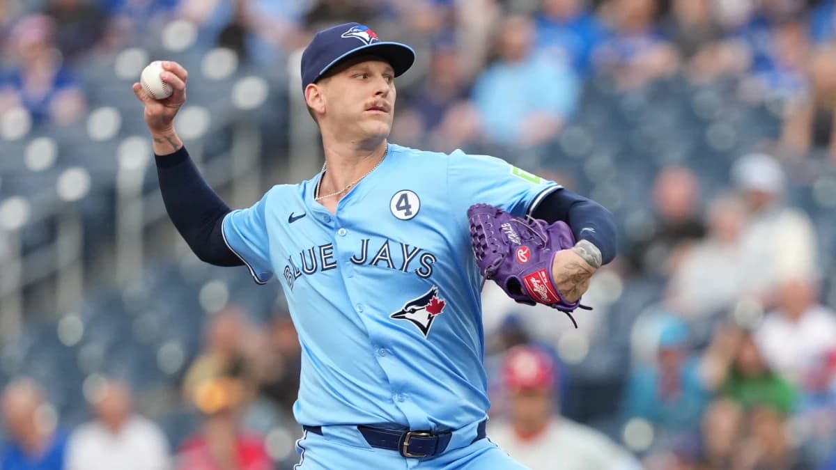 Bowden Francis is putting in the work as he recovers from Tommy John surgery. The Blue Jays right-hander now waits to see if Toronto tenders him a contract.