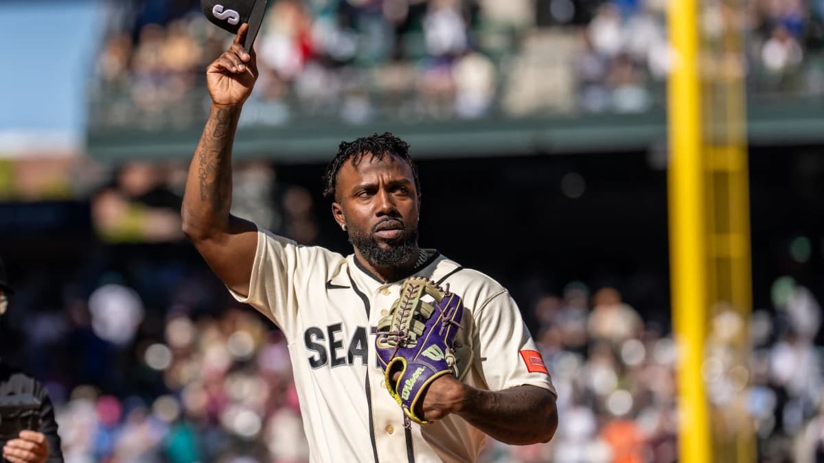 Seattle Mariners left fielder Randy Arozarena (56) acknowledges the crowd as he walks off the field during the seventh inning against the Los Angeles Angels at T-Mobile Park.