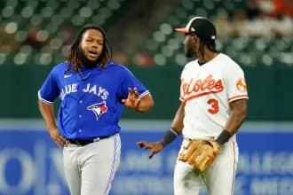 Blue Jays Guerrero arguing with Orioles player