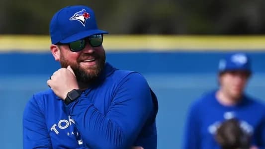 Schneider makes terrible decision again #bluejays