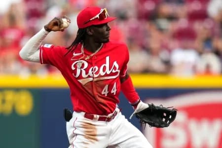 Reds SS, Elly DE La
