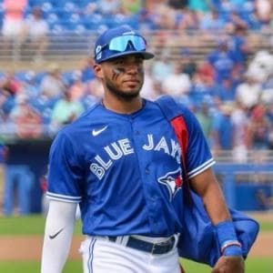 Jimenez makes statement regarding catch #bluejays #mlb