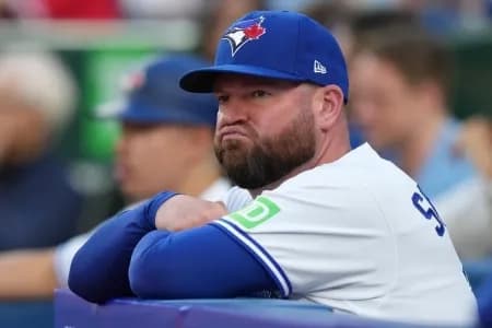 Schneider might be losing his job in Toronto #bluejays #mlb