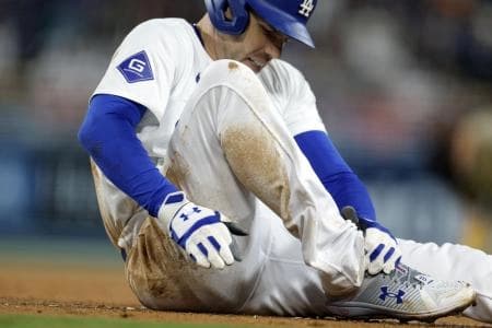 Freeman plays through injury #bluejays #mlb