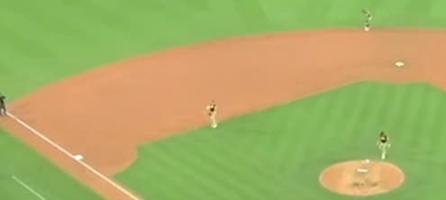 Manny Machado throws ball at Dodgers dugout #padres #mlb