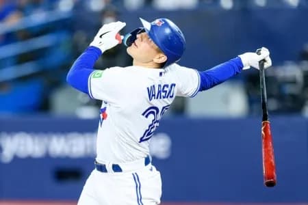 Blue Jays Daulton Varsho struggles at the plate #bluejays #mlb