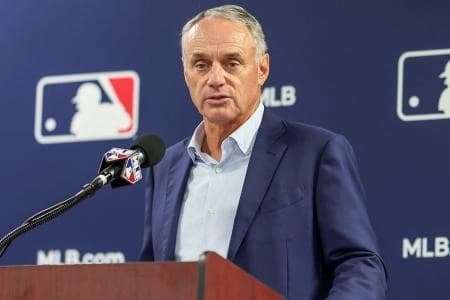 Rob Manfred wants to eliminate broadcast blackouts #mlb