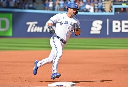 Davis Schneider does not have a for sure spot on the Blue Jays roster #bluejays #mlb